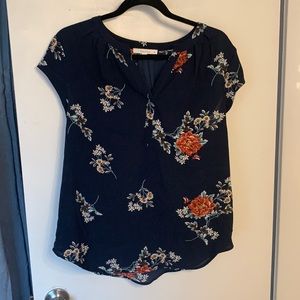 Fun 2 fun - Walden split neck blouse